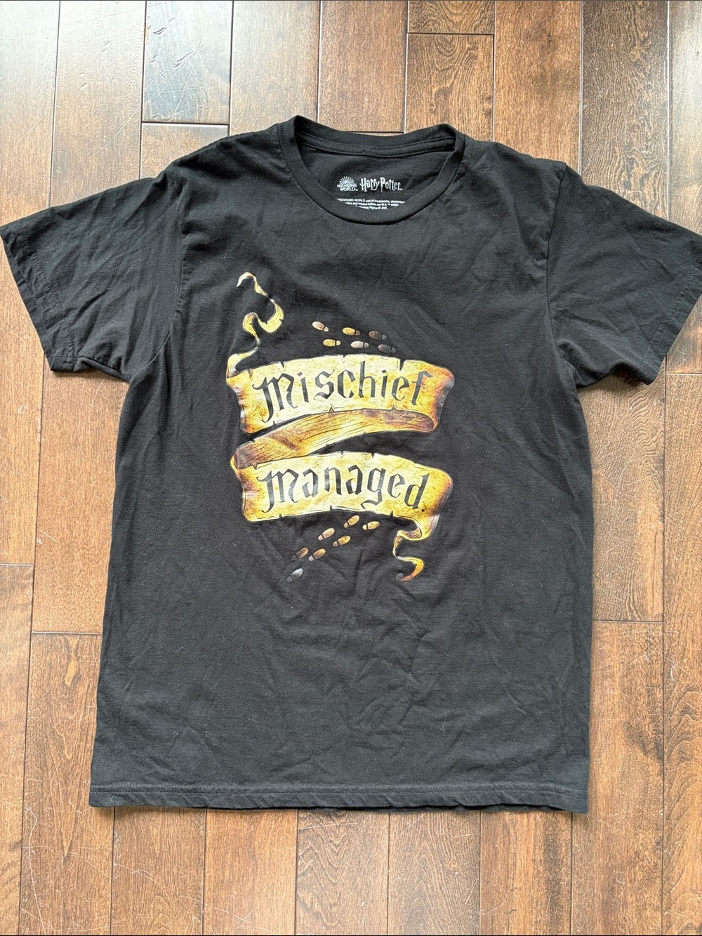 Harry Potter Black Short-Sleeve Tee with Gold 'Mischief Managed' Banner